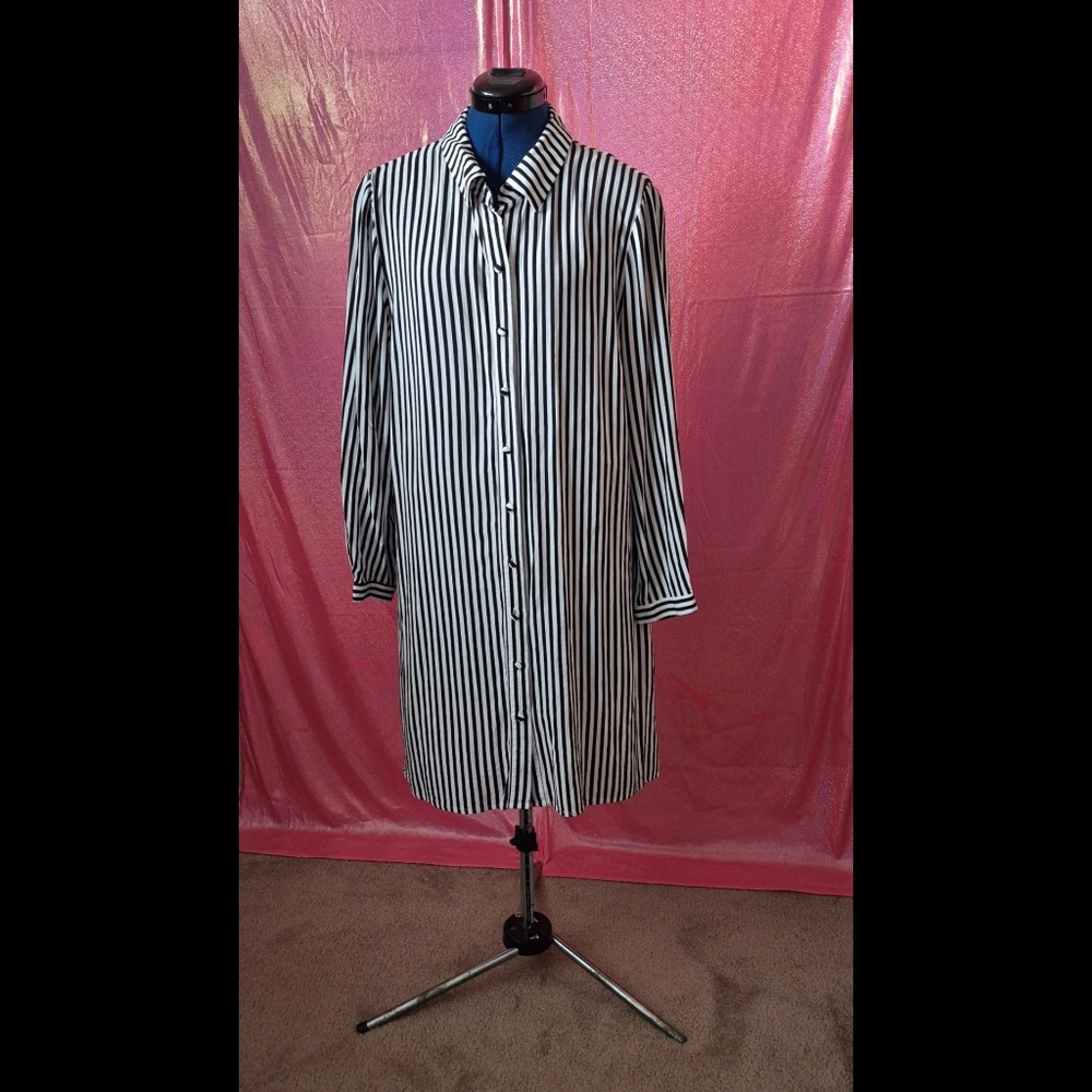 Black and White Striped Long Shirt - Picture 2 of 14